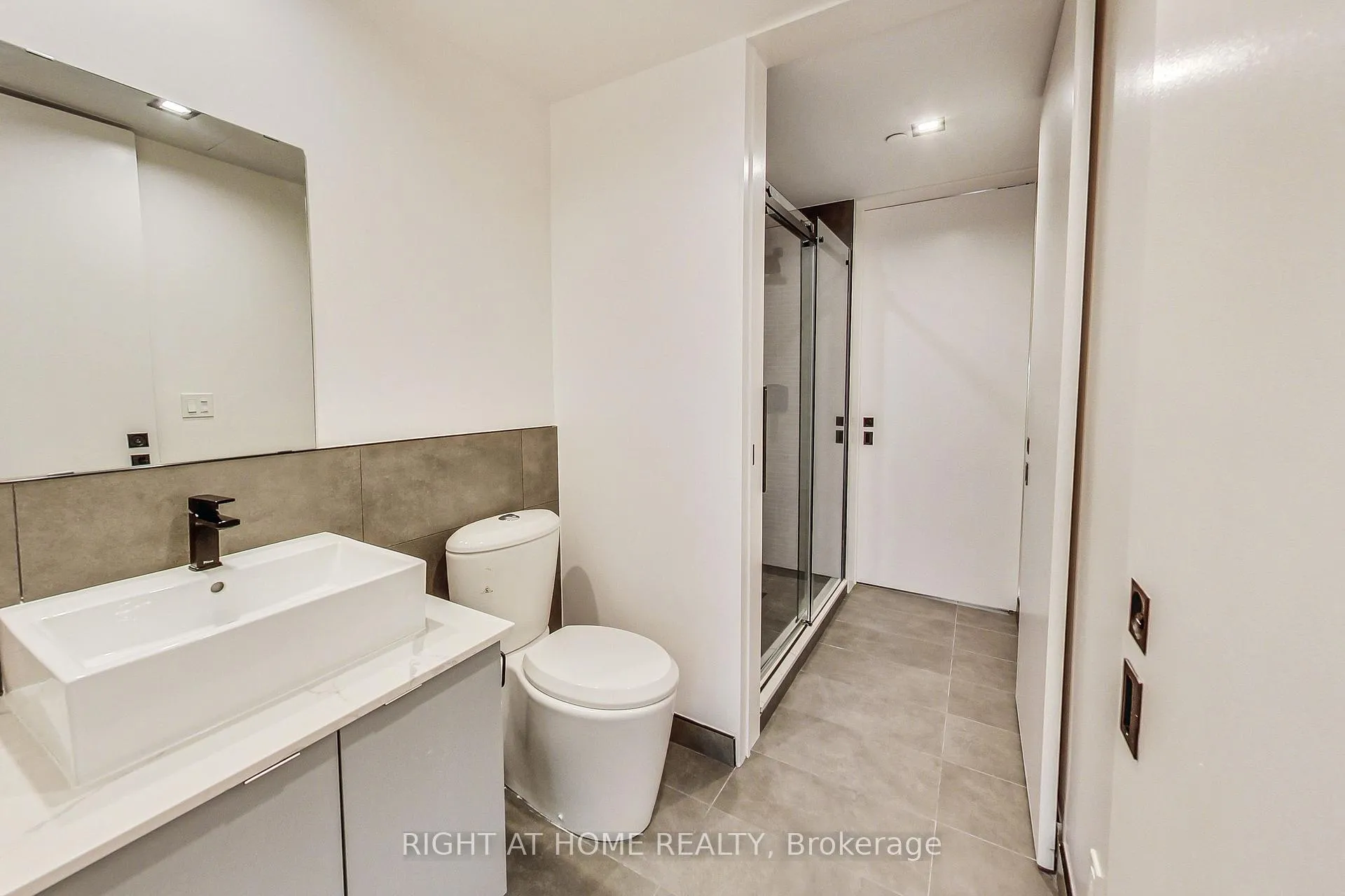 Photo 14 of Unit 201, 1602 Queen Street E, Toronto, The Beaches — HOMEH