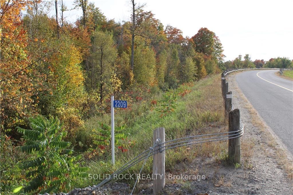 Photo 3 of 2209 JOCHEM Rd, Edwardsburgh/Cardinal, Edwardsburgh/Cardinal Twp — HOMEH