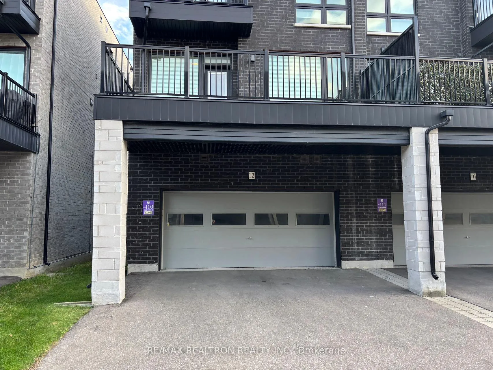 Photo 3 of Unit upper, 12 Breyworth Rd, Markham, Victoria Square — HOMEH