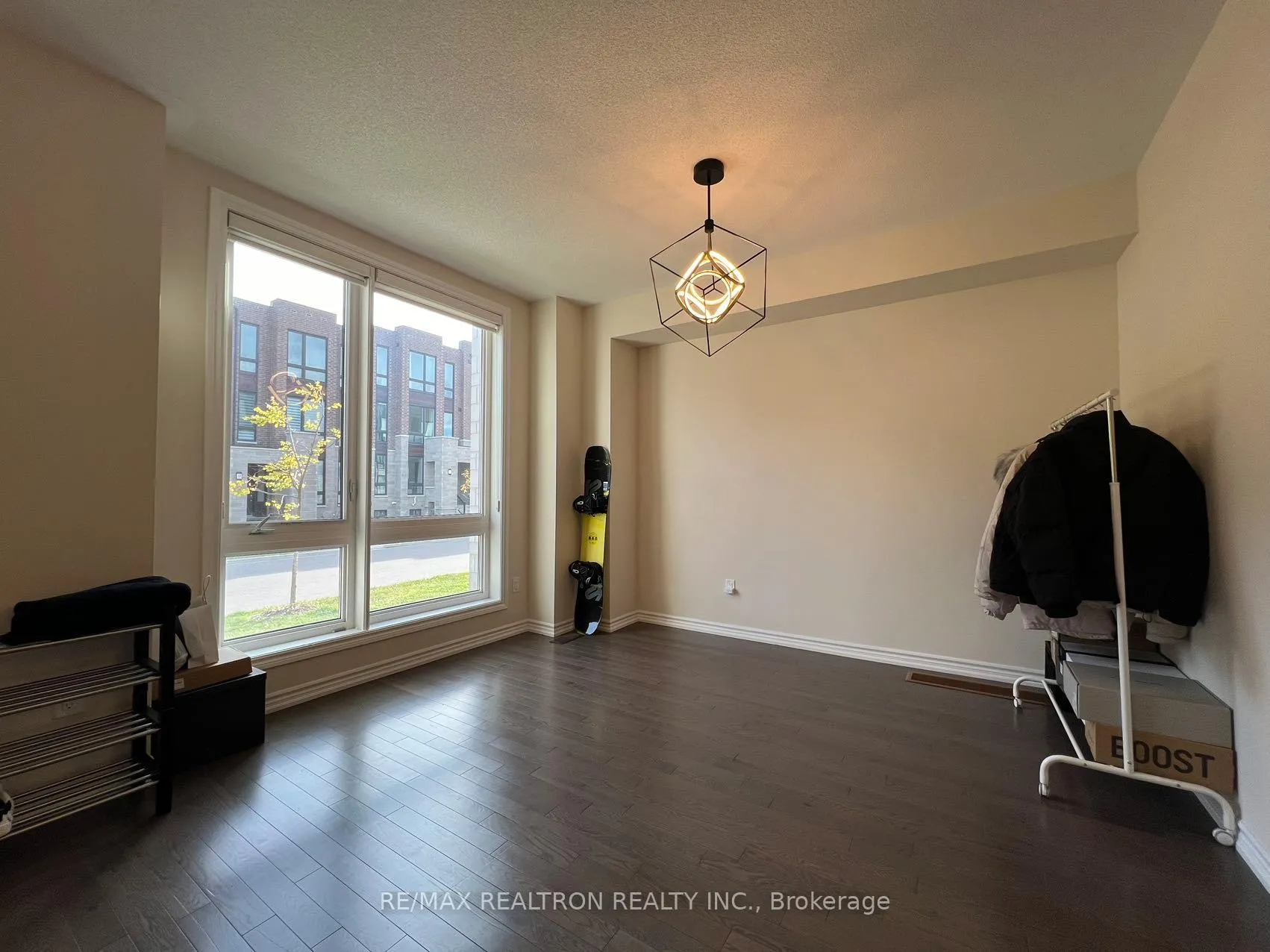 Photo 5 of Unit upper, 12 Breyworth Rd, Markham, Victoria Square — HOMEH