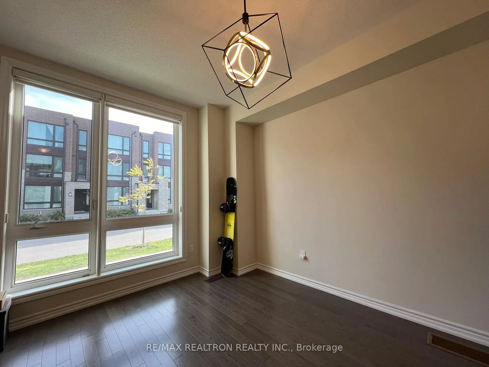 Photo 6 of Unit upper, 12 Breyworth Rd, Markham, Victoria Square — HOMEH