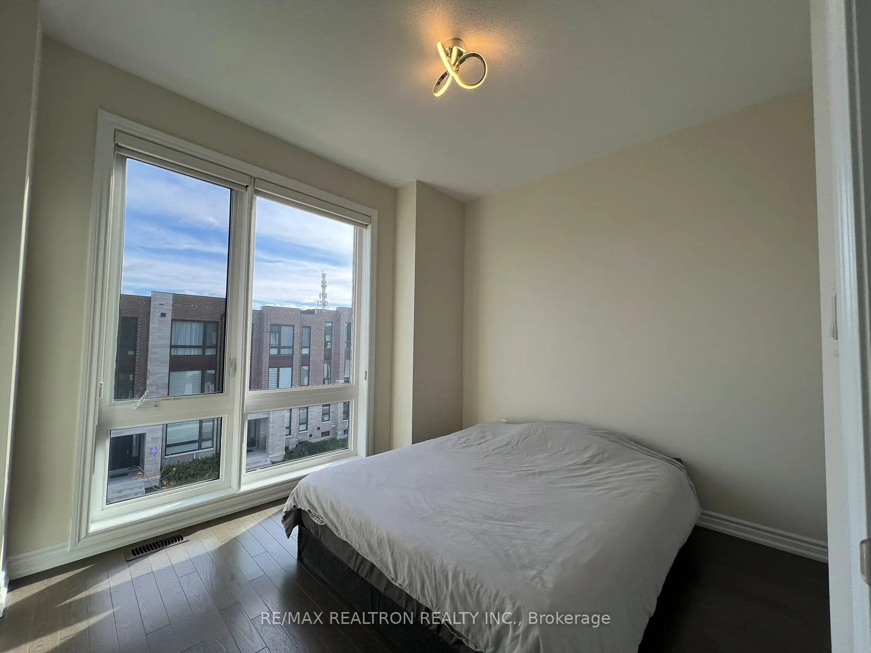 Photo 13 of Unit upper, 12 Breyworth Rd, Markham, Victoria Square — HOMEH
