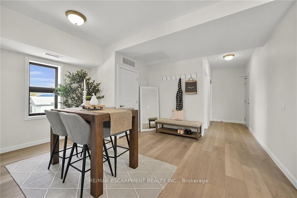 Photo 5 of Unit 204, 15 TALBOT St S, Haldimand — HOMEH
