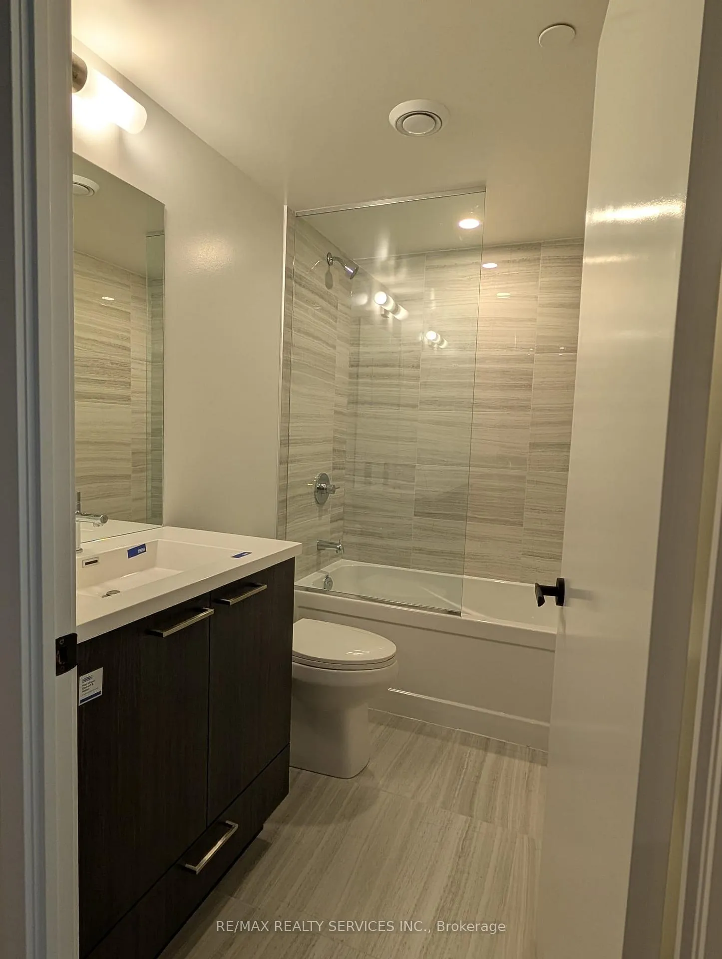 Photo 8 of Unit 3316, 195 Commerce Street, Vaughan, Vaughan Corporate Centre — HOMEH