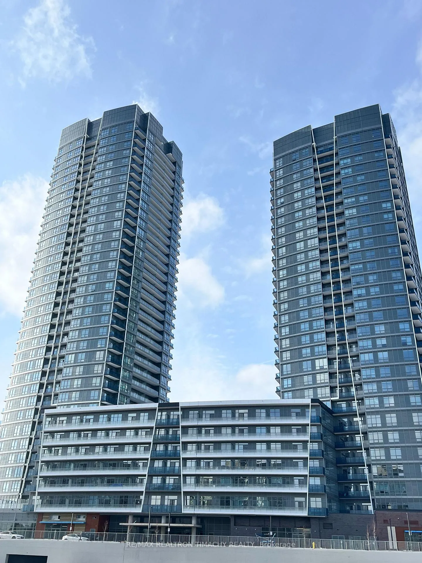 Photo 1 of Unit 2810, 30 Upper Mall Way, Vaughan, Brownridge — HOMEH