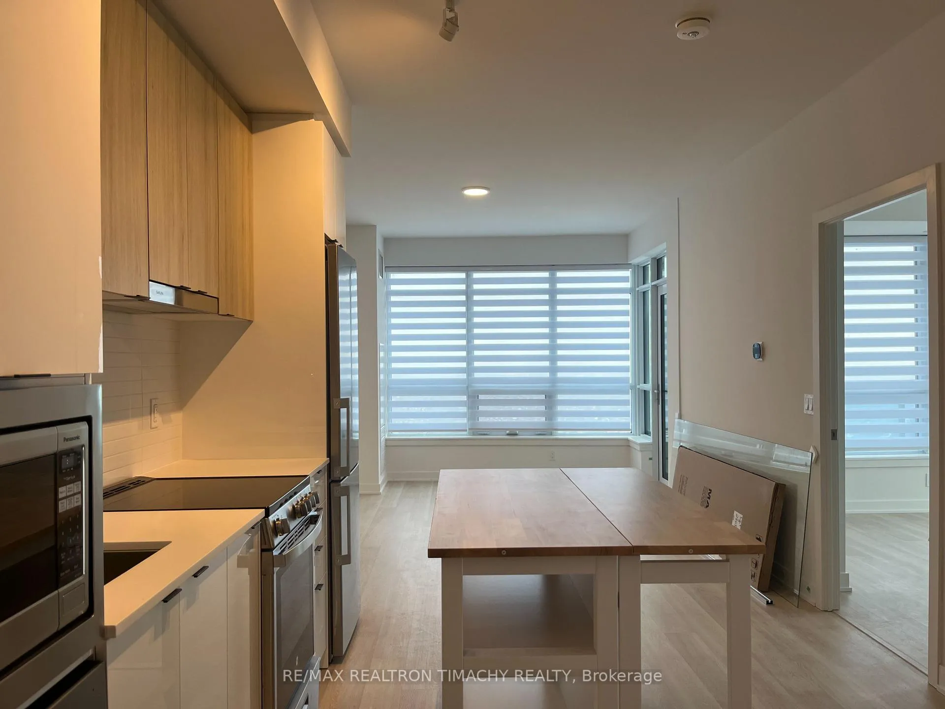 Photo 7 of Unit 2810, 30 Upper Mall Way, Vaughan, Brownridge — HOMEH