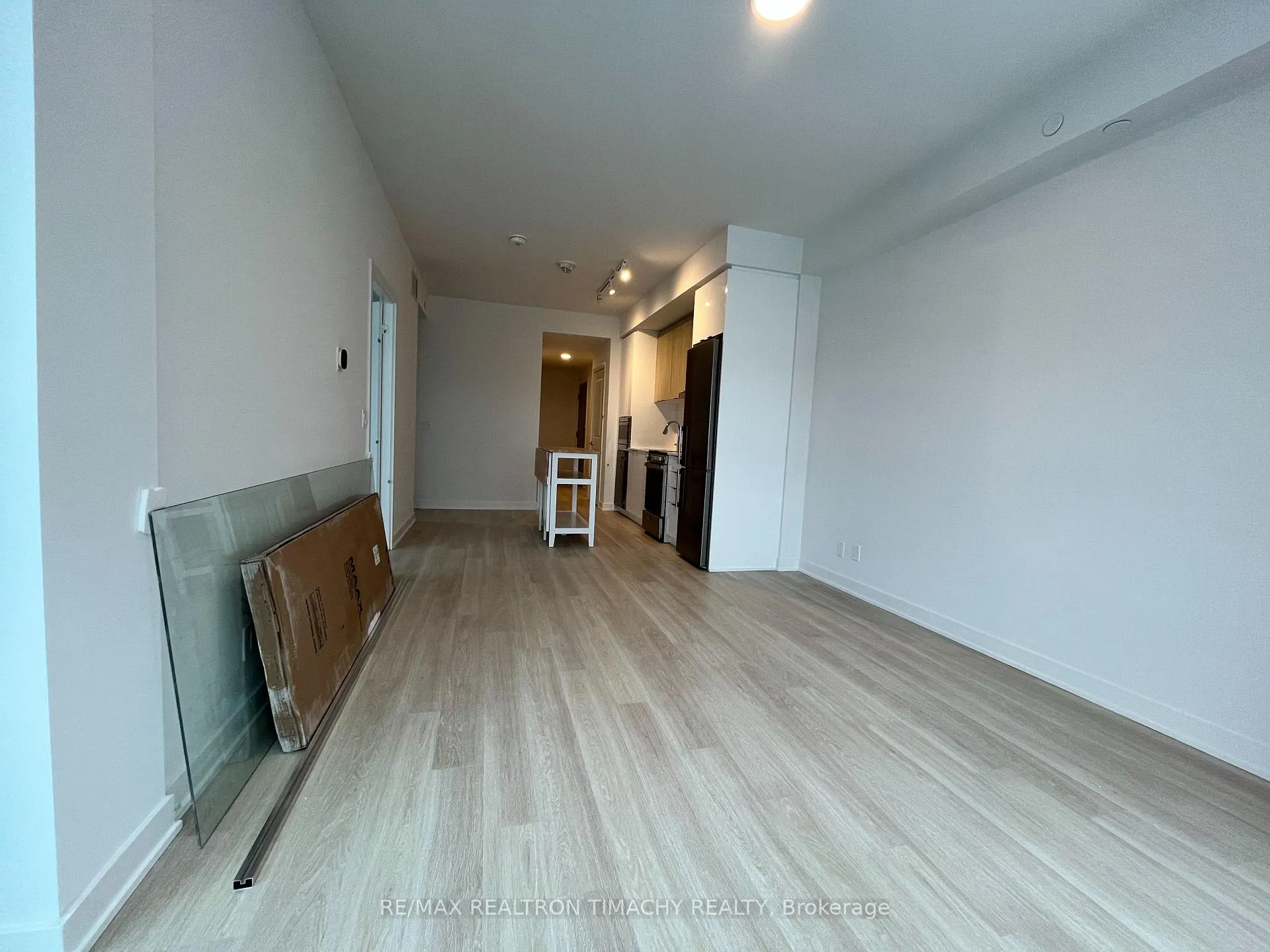 Photo 8 of Unit 2810, 30 Upper Mall Way, Vaughan, Brownridge — HOMEH