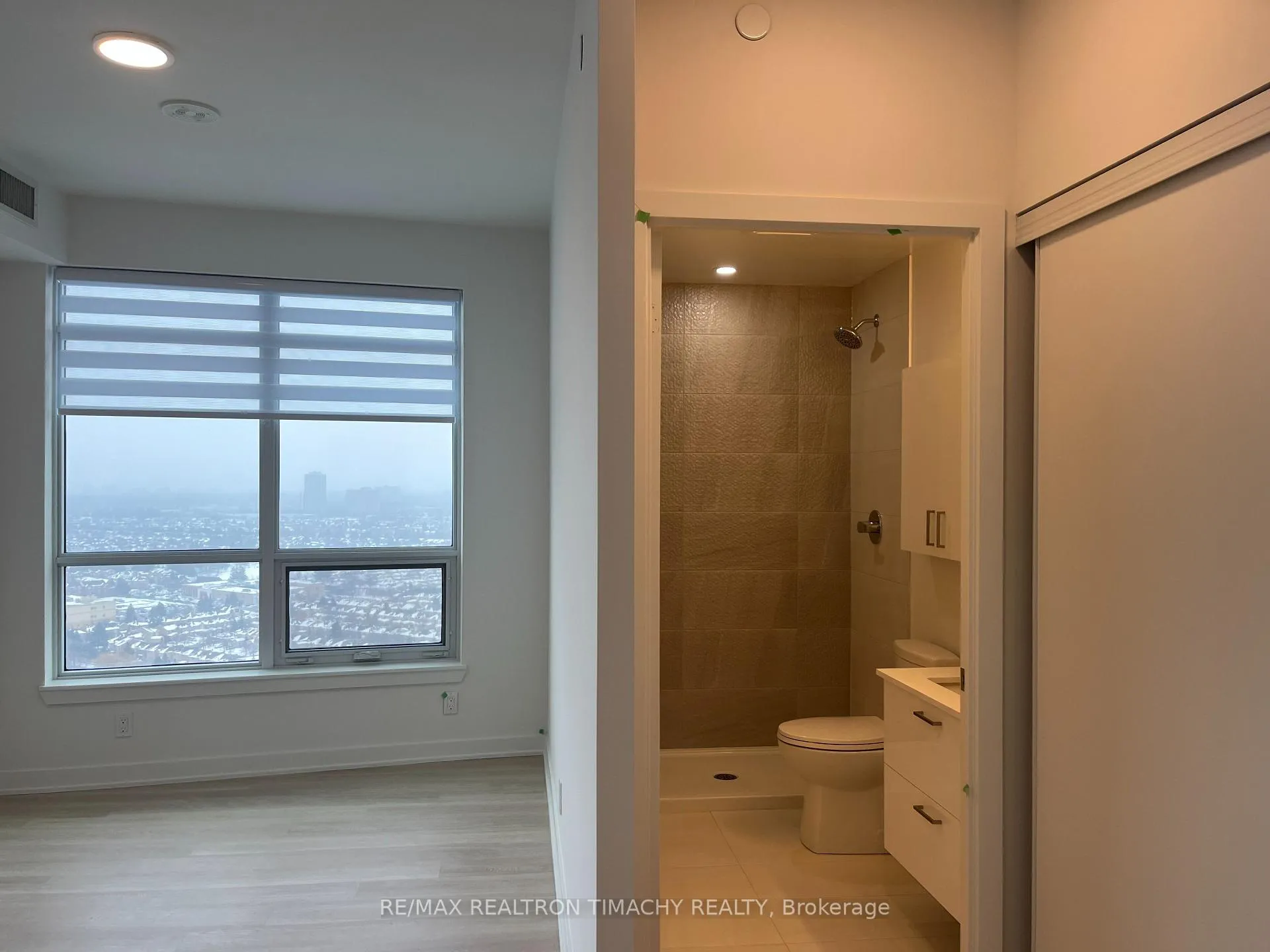 Photo 14 of Unit 2810, 30 Upper Mall Way, Vaughan, Brownridge — HOMEH