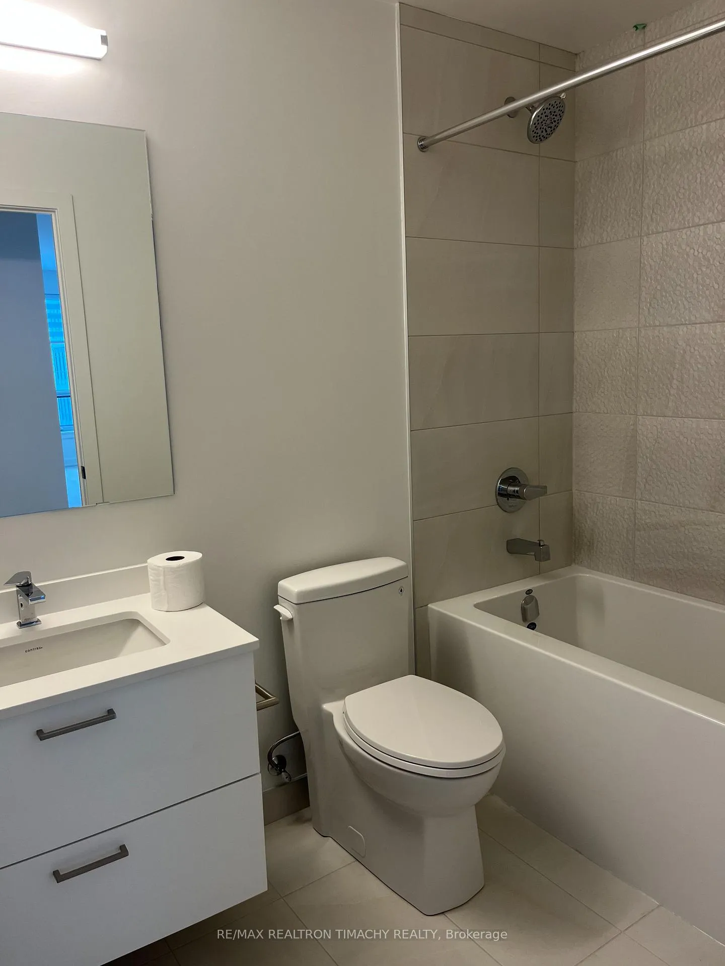 Photo 19 of Unit 2810, 30 Upper Mall Way, Vaughan, Brownridge — HOMEH
