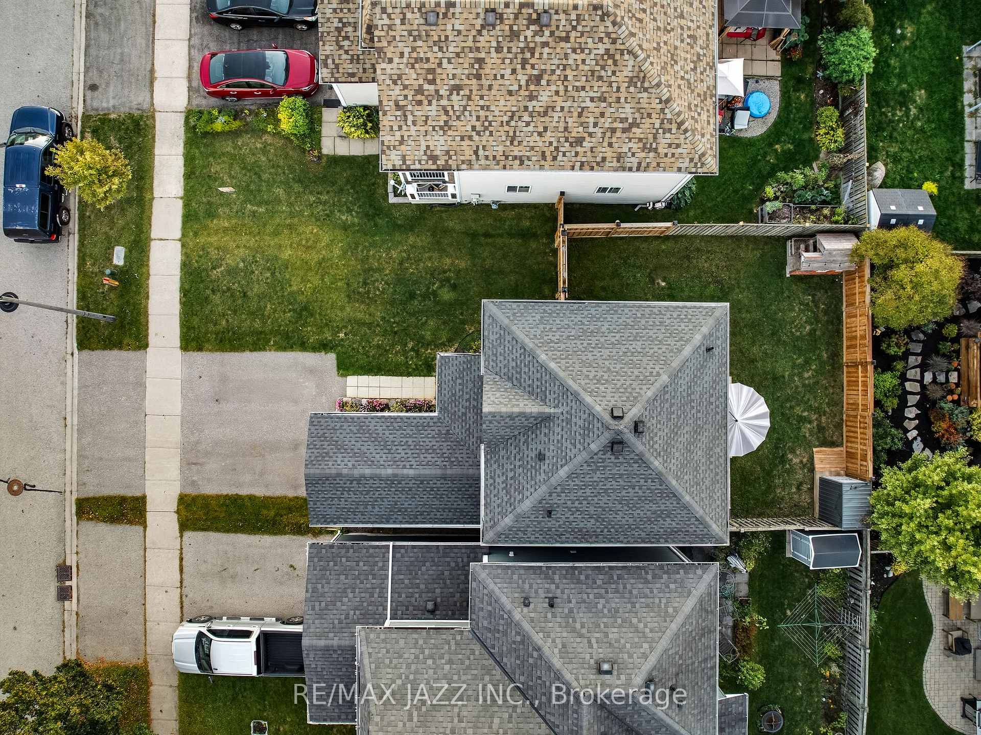 Photo 6 of 16 Carveth Crescent, Clarington, Newcastle — HOMEH