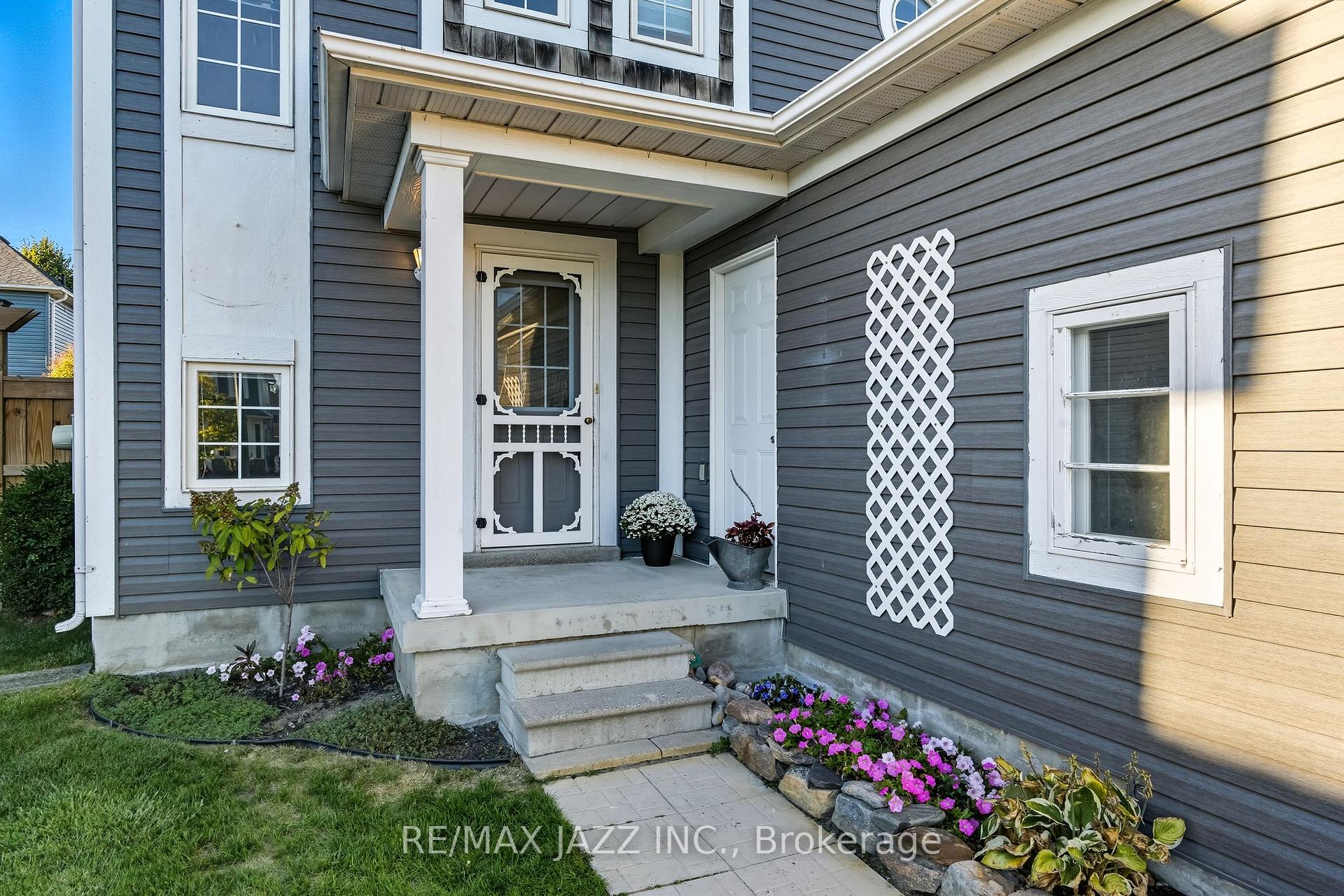 Photo 7 of 16 Carveth Crescent, Clarington, Newcastle — HOMEH
