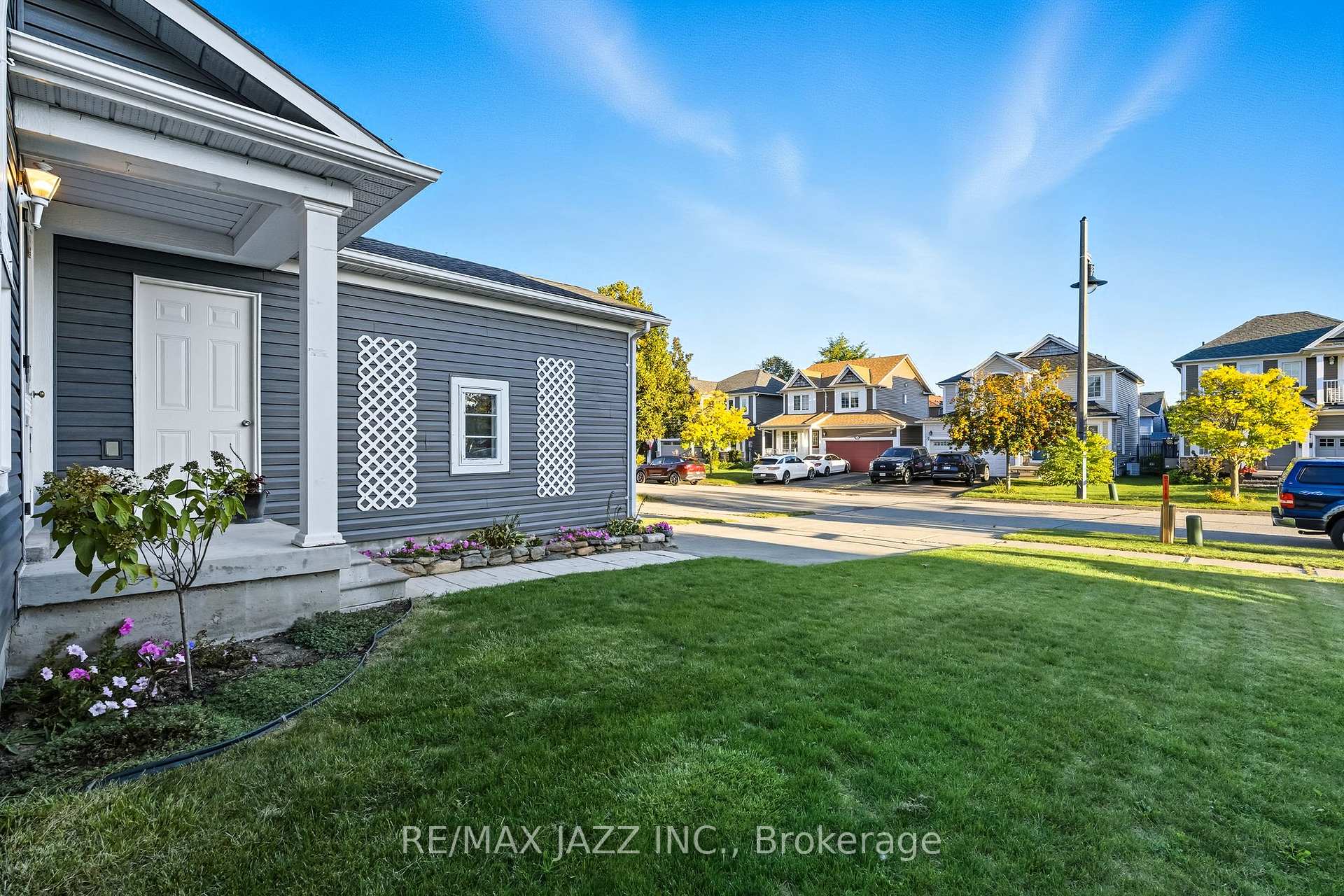 Photo 8 of 16 Carveth Crescent, Clarington, Newcastle — HOMEH