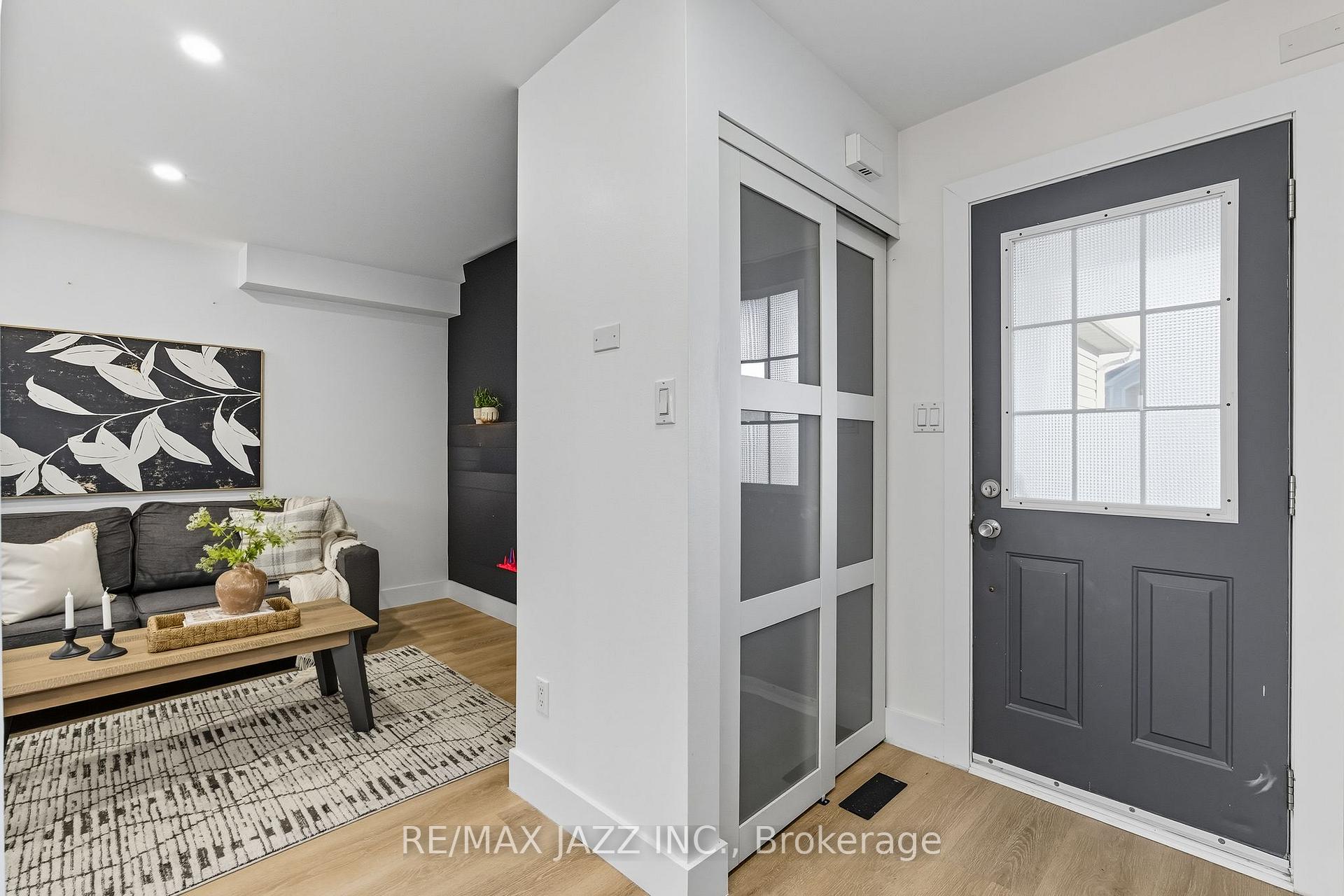 Photo 9 of 16 Carveth Crescent, Clarington, Newcastle — HOMEH