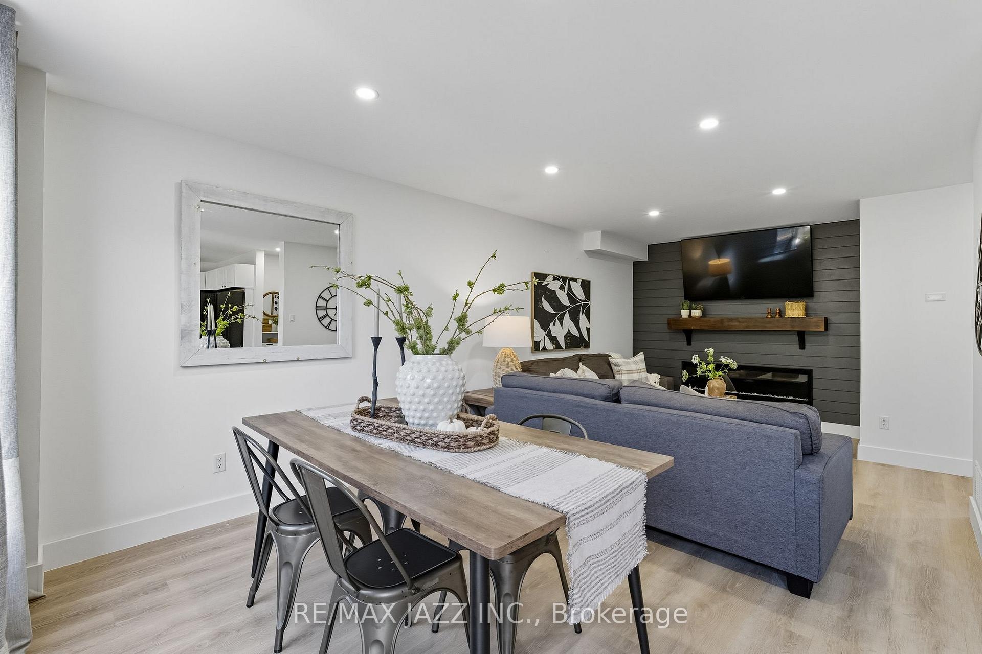 Photo 16 of 16 Carveth Crescent, Clarington, Newcastle — HOMEH