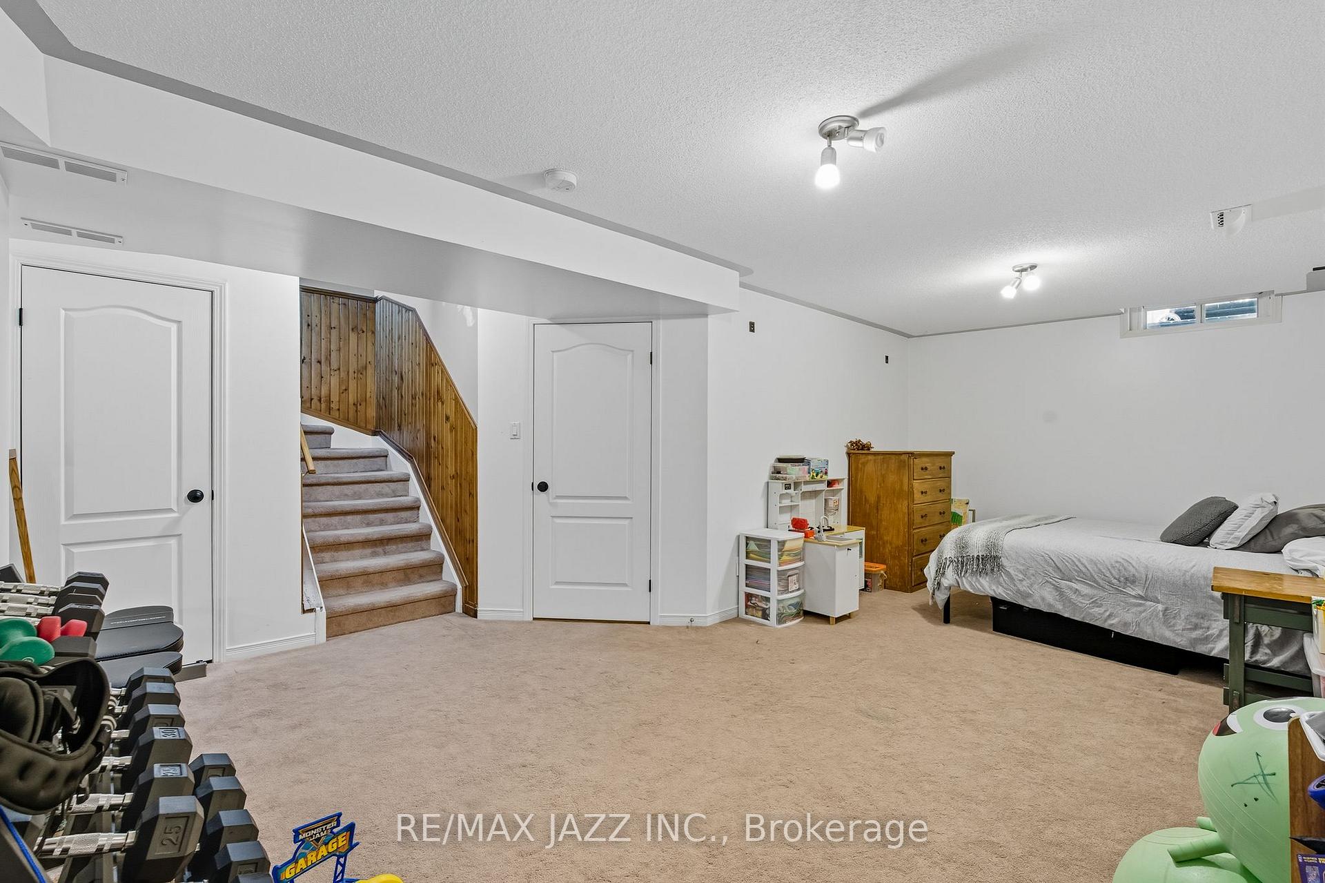 Photo 28 of 16 Carveth Crescent, Clarington, Newcastle — HOMEH