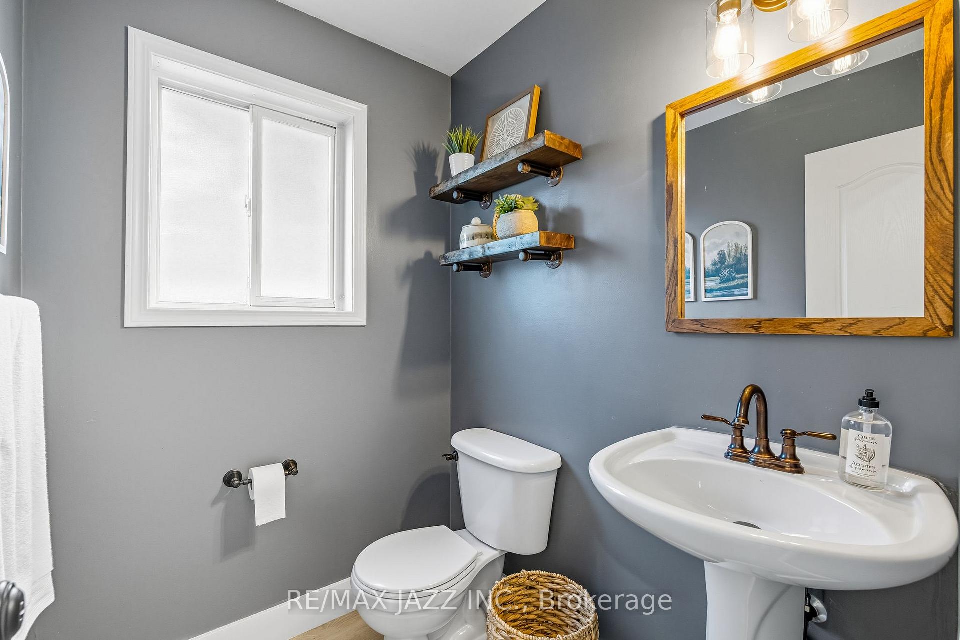 Photo 32 of 16 Carveth Crescent, Clarington, Newcastle — HOMEH
