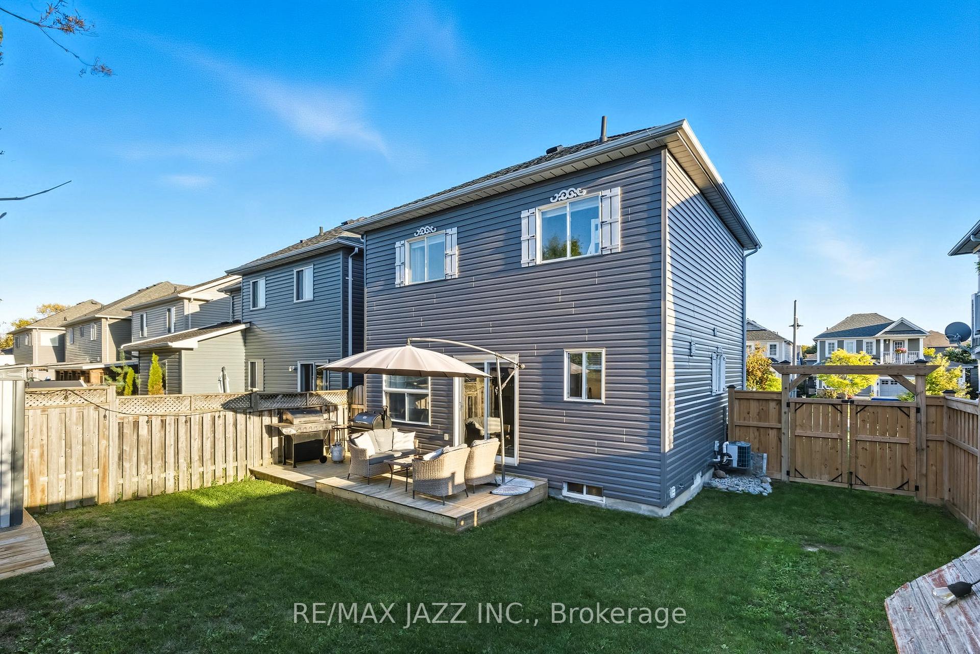 Photo 35 of 16 Carveth Crescent, Clarington, Newcastle — HOMEH