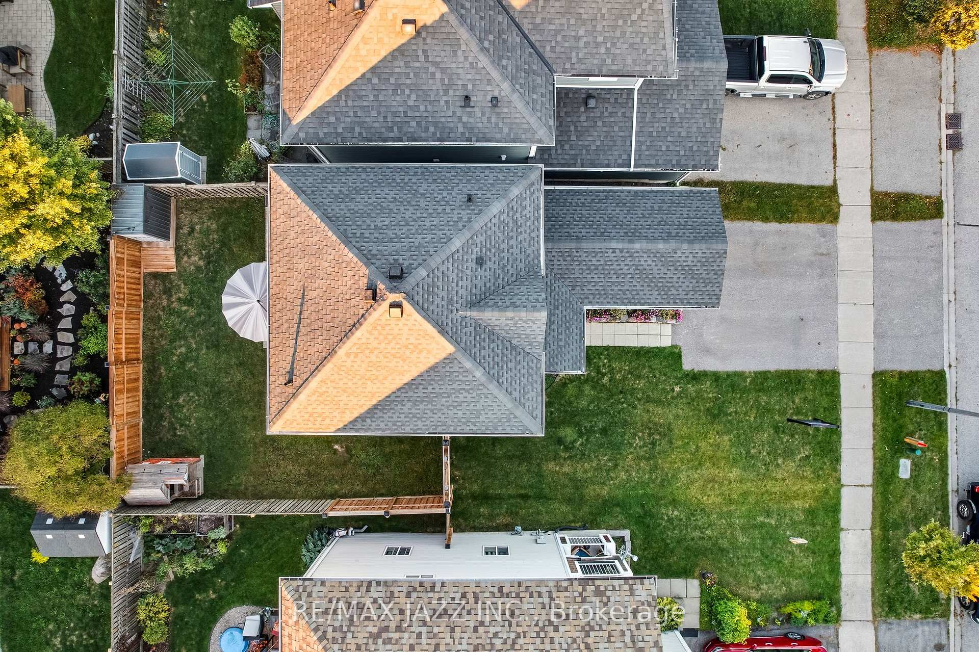 Photo 42 of 16 Carveth Crescent, Clarington, Newcastle — HOMEH