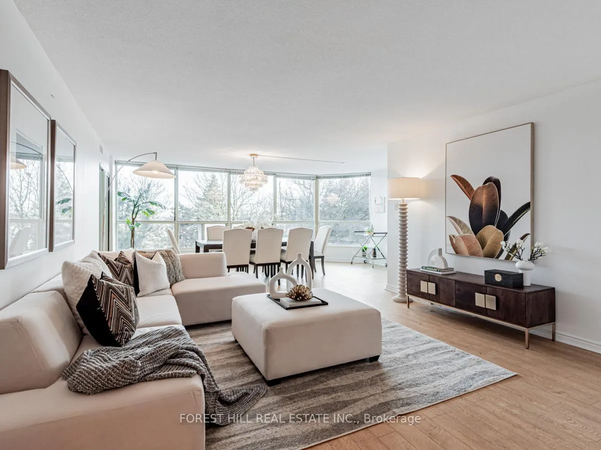 Photo 4 of Unit 307, 7300 Yonge Street, Vaughan, Crestwood-Springfarm-Yorkhill — HOMEH