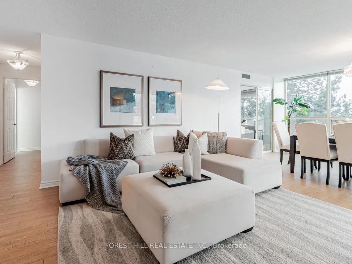 Photo 6 of Unit 307, 7300 Yonge Street, Vaughan, Crestwood-Springfarm-Yorkhill — HOMEH