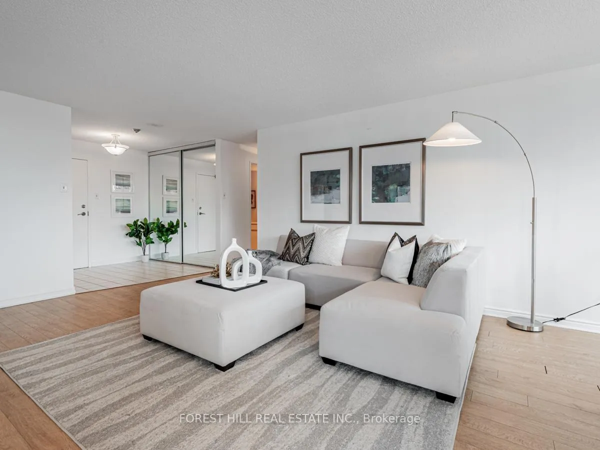 Photo 7 of Unit 307, 7300 Yonge Street, Vaughan, Crestwood-Springfarm-Yorkhill — HOMEH