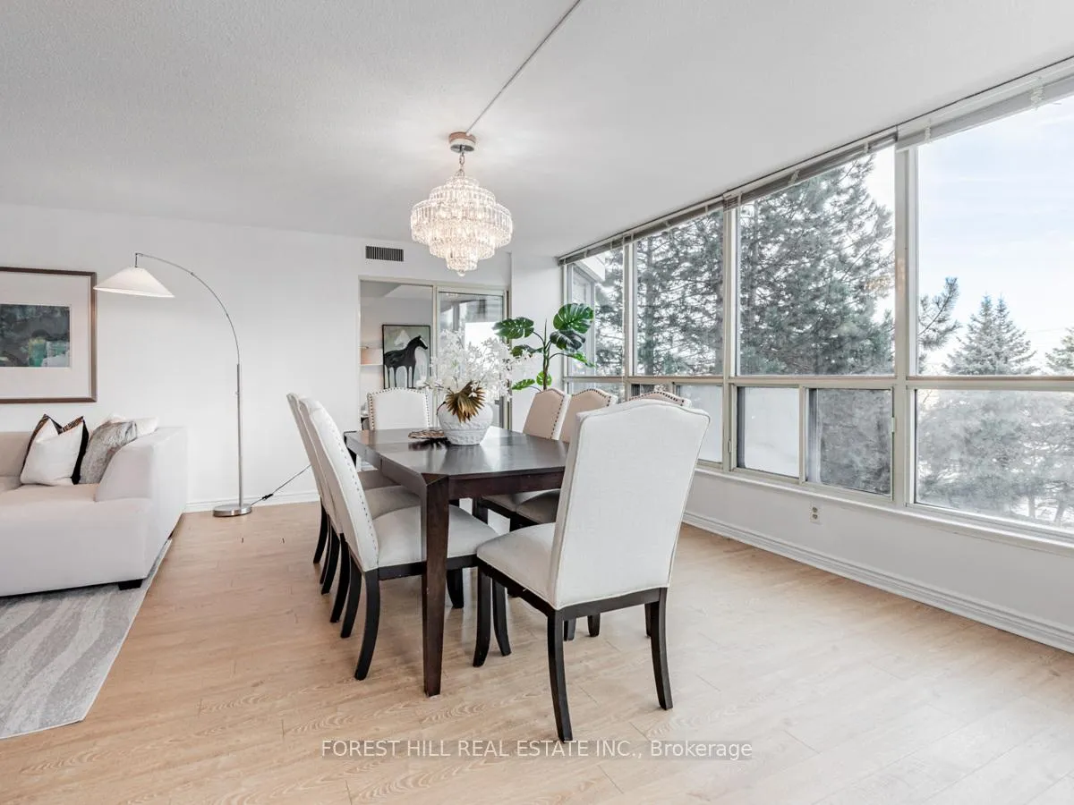 Photo 11 of Unit 307, 7300 Yonge Street, Vaughan, Crestwood-Springfarm-Yorkhill — HOMEH