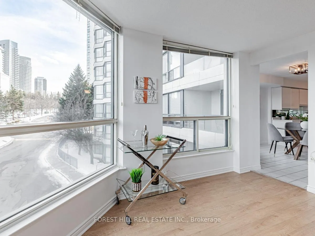 Photo 12 of Unit 307, 7300 Yonge Street, Vaughan, Crestwood-Springfarm-Yorkhill — HOMEH