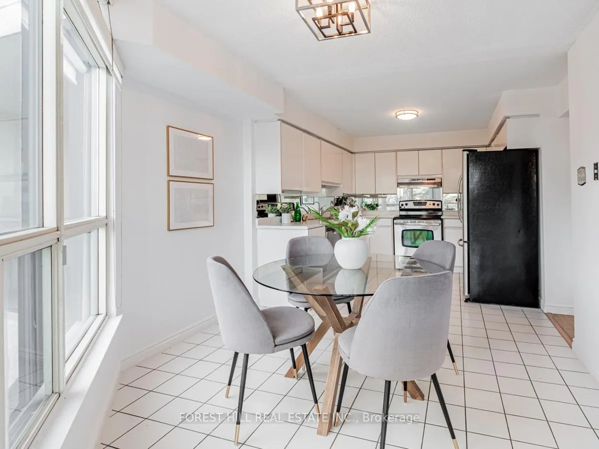 Photo 13 of Unit 307, 7300 Yonge Street, Vaughan, Crestwood-Springfarm-Yorkhill — HOMEH