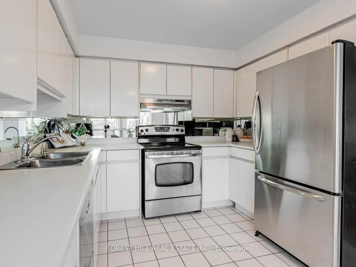Photo 16 of Unit 307, 7300 Yonge Street, Vaughan, Crestwood-Springfarm-Yorkhill — HOMEH