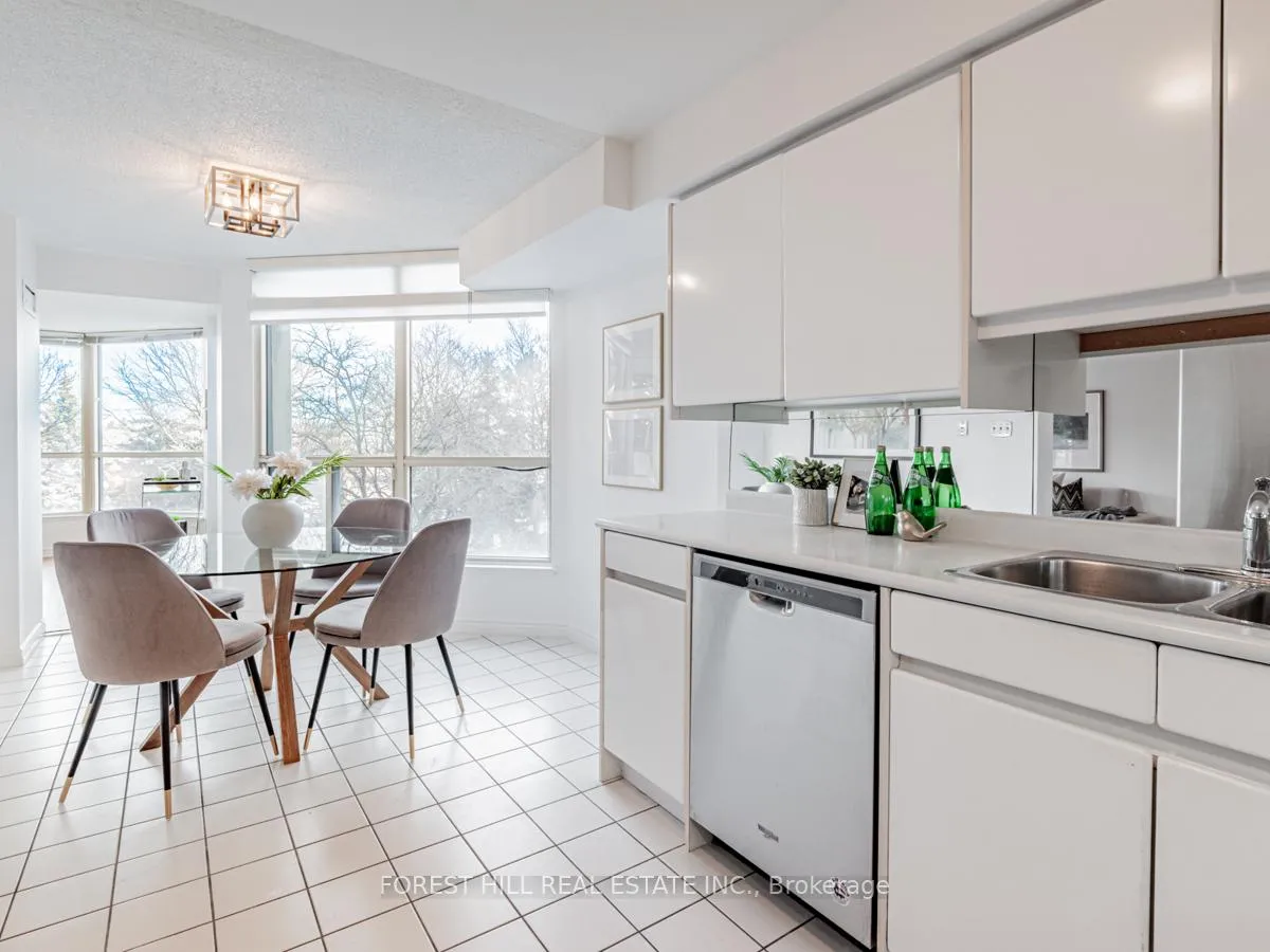 Photo 17 of Unit 307, 7300 Yonge Street, Vaughan, Crestwood-Springfarm-Yorkhill — HOMEH