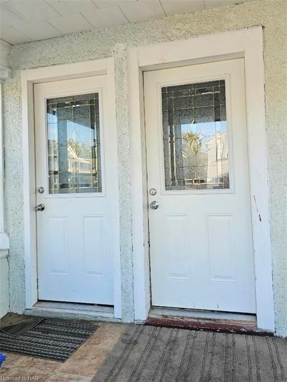 Photo 2 of 65 Sixth Street, Welland, Lincoln/Crowland — HOMEH
