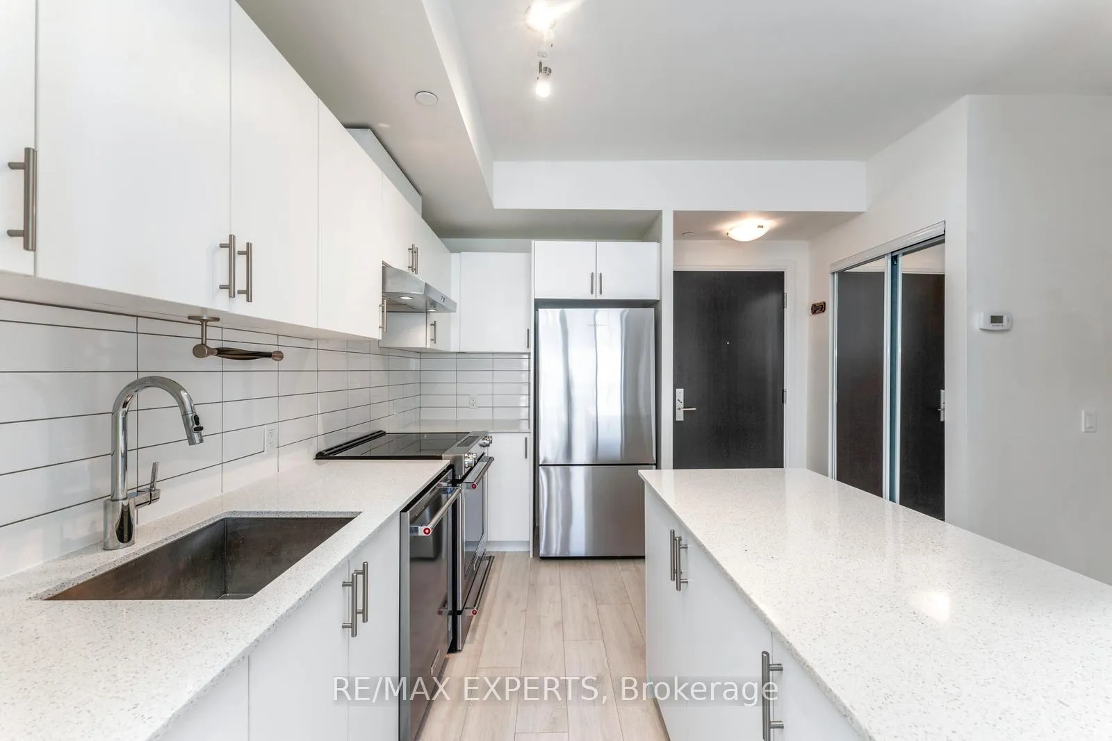 Photo 9 of Unit 417, 9000 Jane Street, Vaughan, Concord — HOMEH