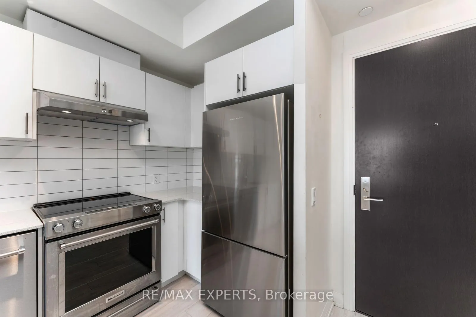 Photo 13 of Unit 417, 9000 Jane Street, Vaughan, Concord — HOMEH