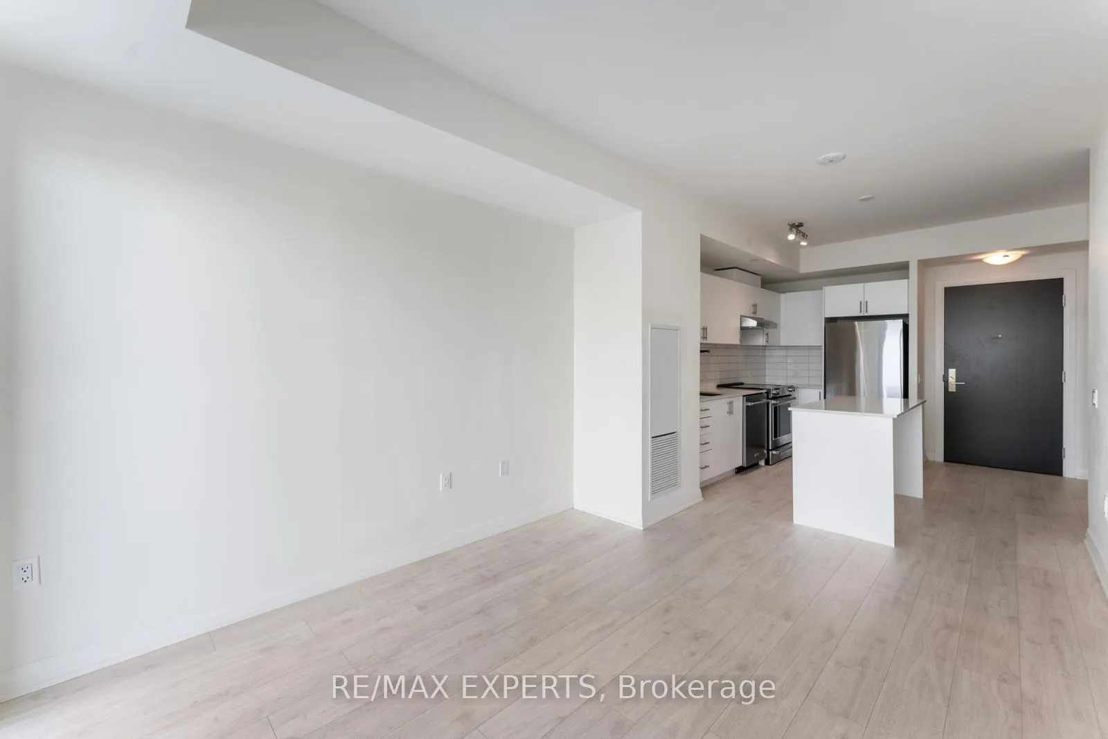 Photo 17 of Unit 417, 9000 Jane Street, Vaughan, Concord — HOMEH