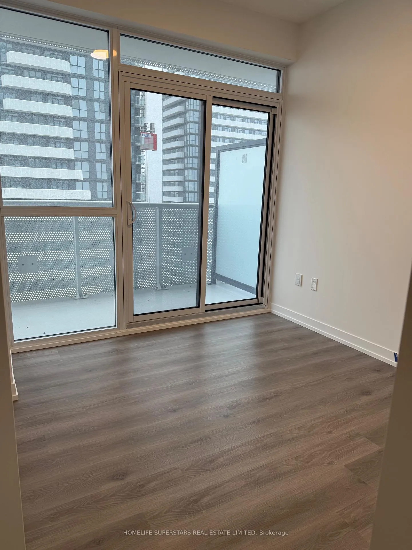 Photo 6 of Unit 2812, 225 commerce Street, Vaughan, Vaughan Corporate Centre — HOMEH