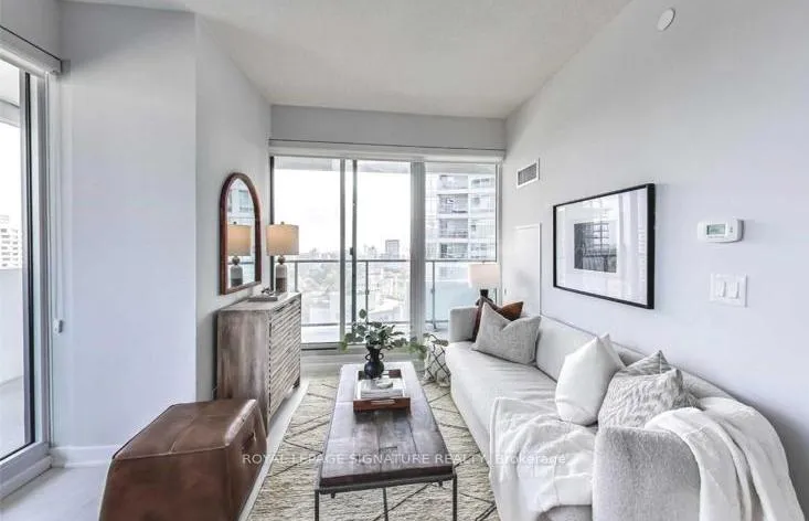 Photo 6 of Unit 2003, 2221 Yonge Street, Toronto, Mount Pleasant West — HOMEH