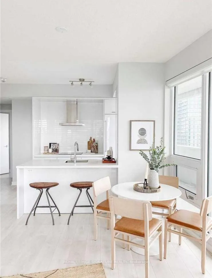 Photo 7 of Unit 2003, 2221 Yonge Street, Toronto, Mount Pleasant West — HOMEH