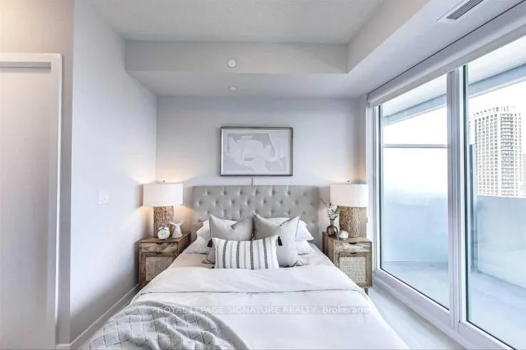 Photo 9 of Unit 2003, 2221 Yonge Street, Toronto, Mount Pleasant West — HOMEH