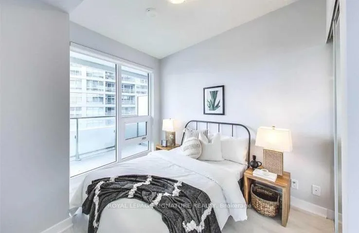 Photo 15 of Unit 2003, 2221 Yonge Street, Toronto, Mount Pleasant West — HOMEH
