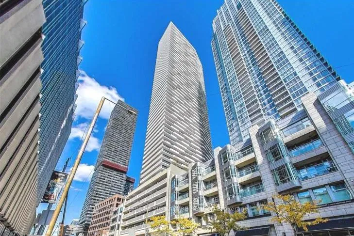 Photo 19 of Unit 2003, 2221 Yonge Street, Toronto, Mount Pleasant West — HOMEH