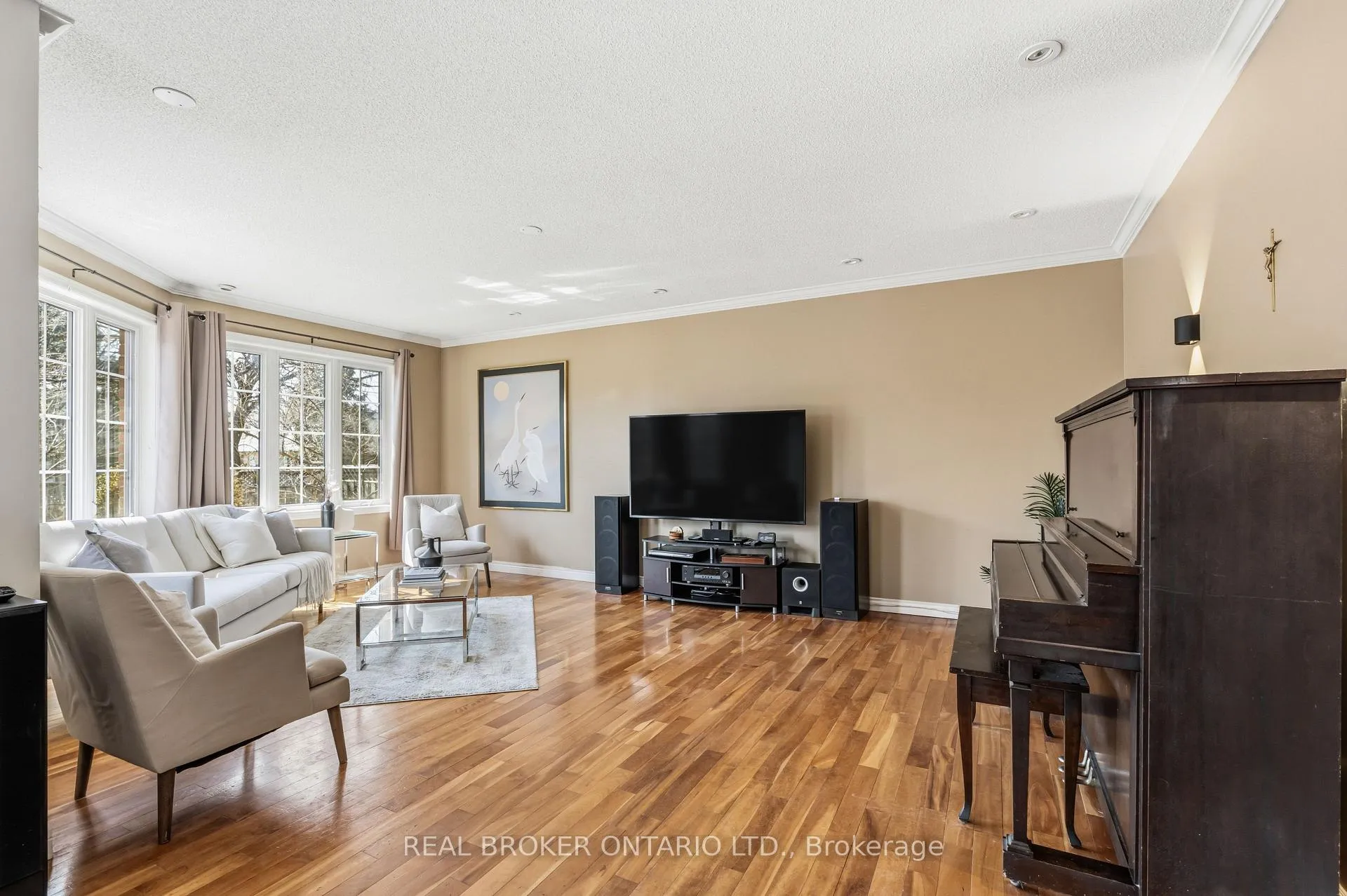 Photo 15 of 18 Cotswold Court, Halton Hills, Georgetown — HOMEH