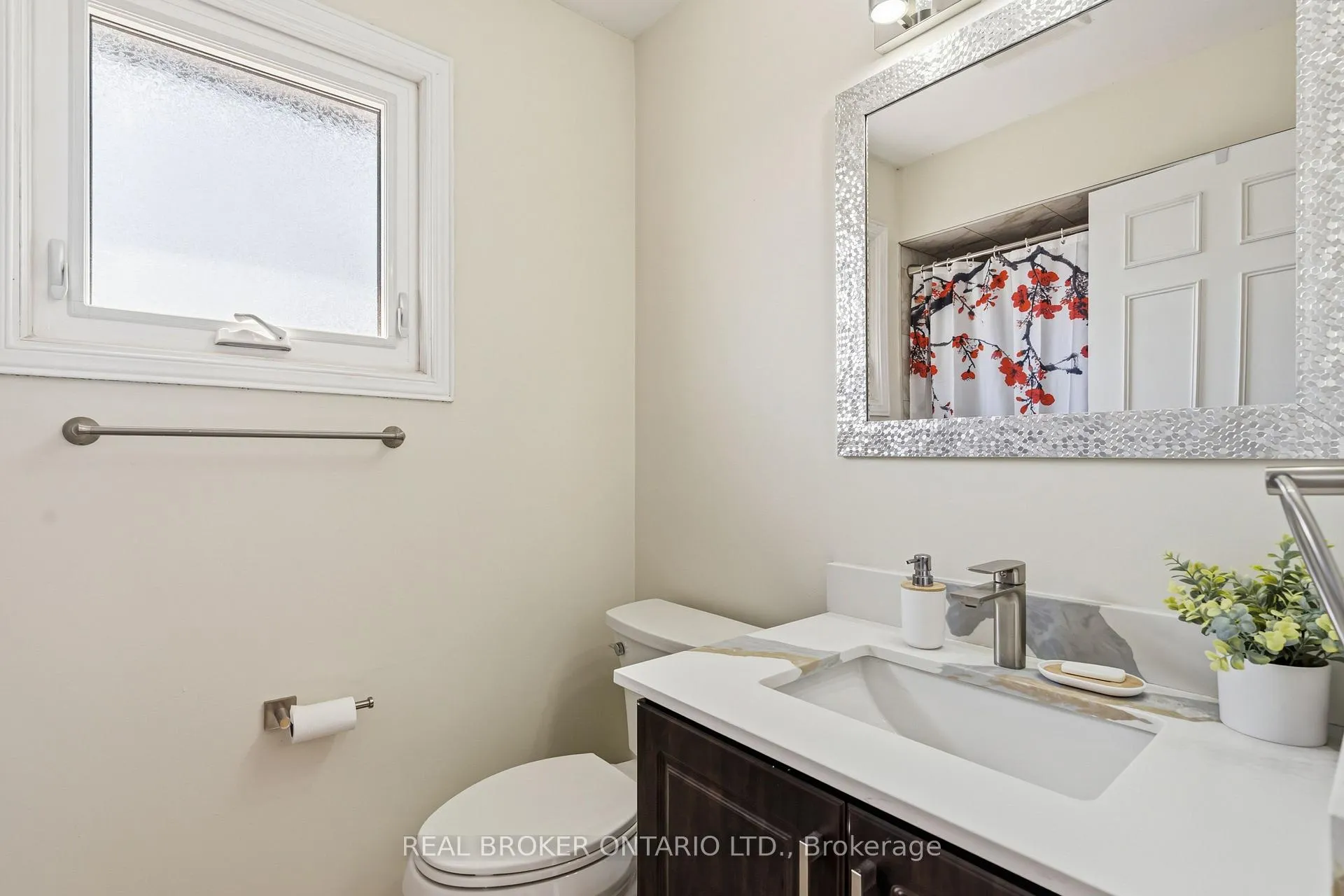Photo 29 of 18 Cotswold Court, Halton Hills, Georgetown — HOMEH