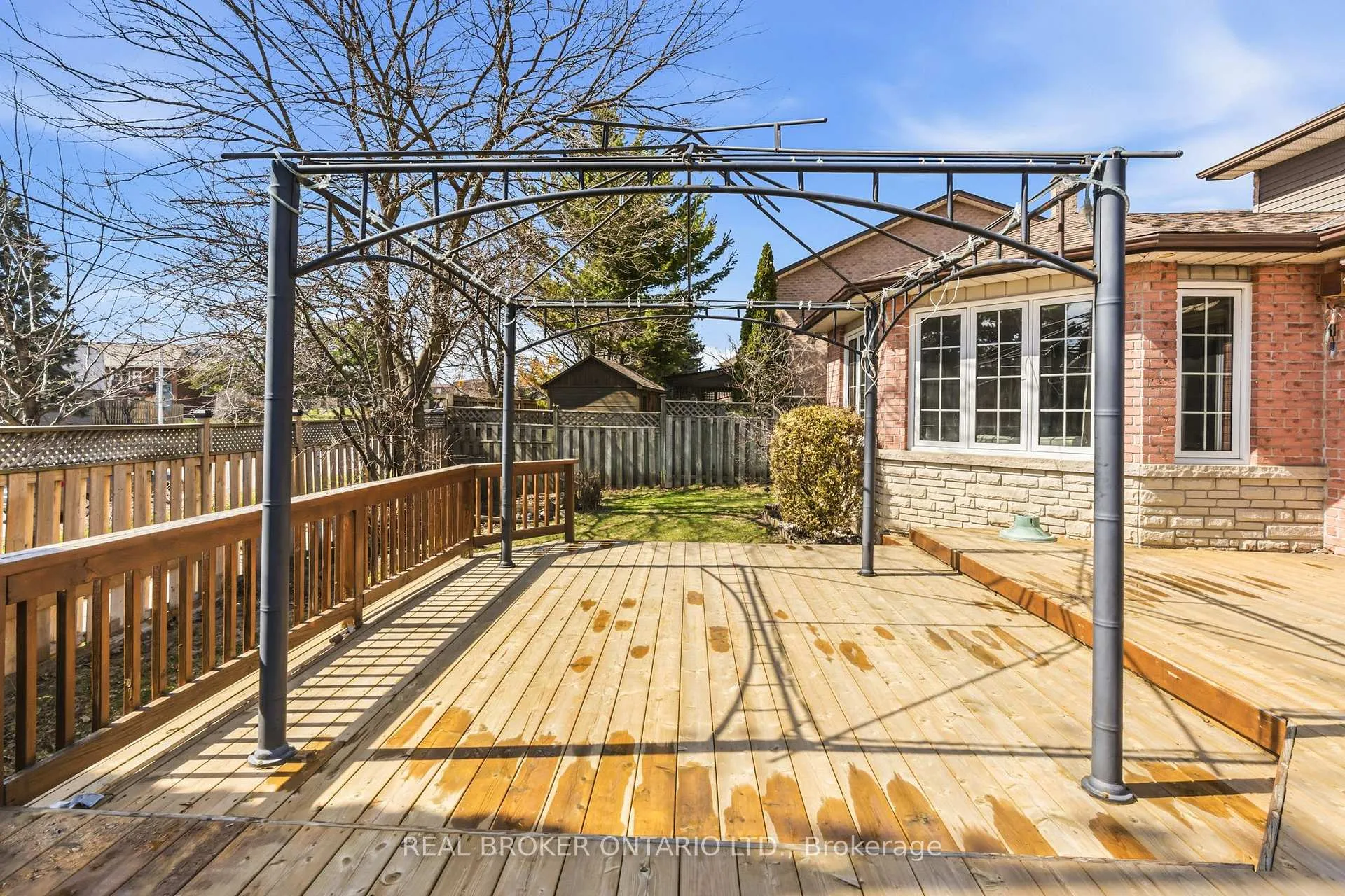 Photo 41 of 18 Cotswold Court, Halton Hills, Georgetown — HOMEH