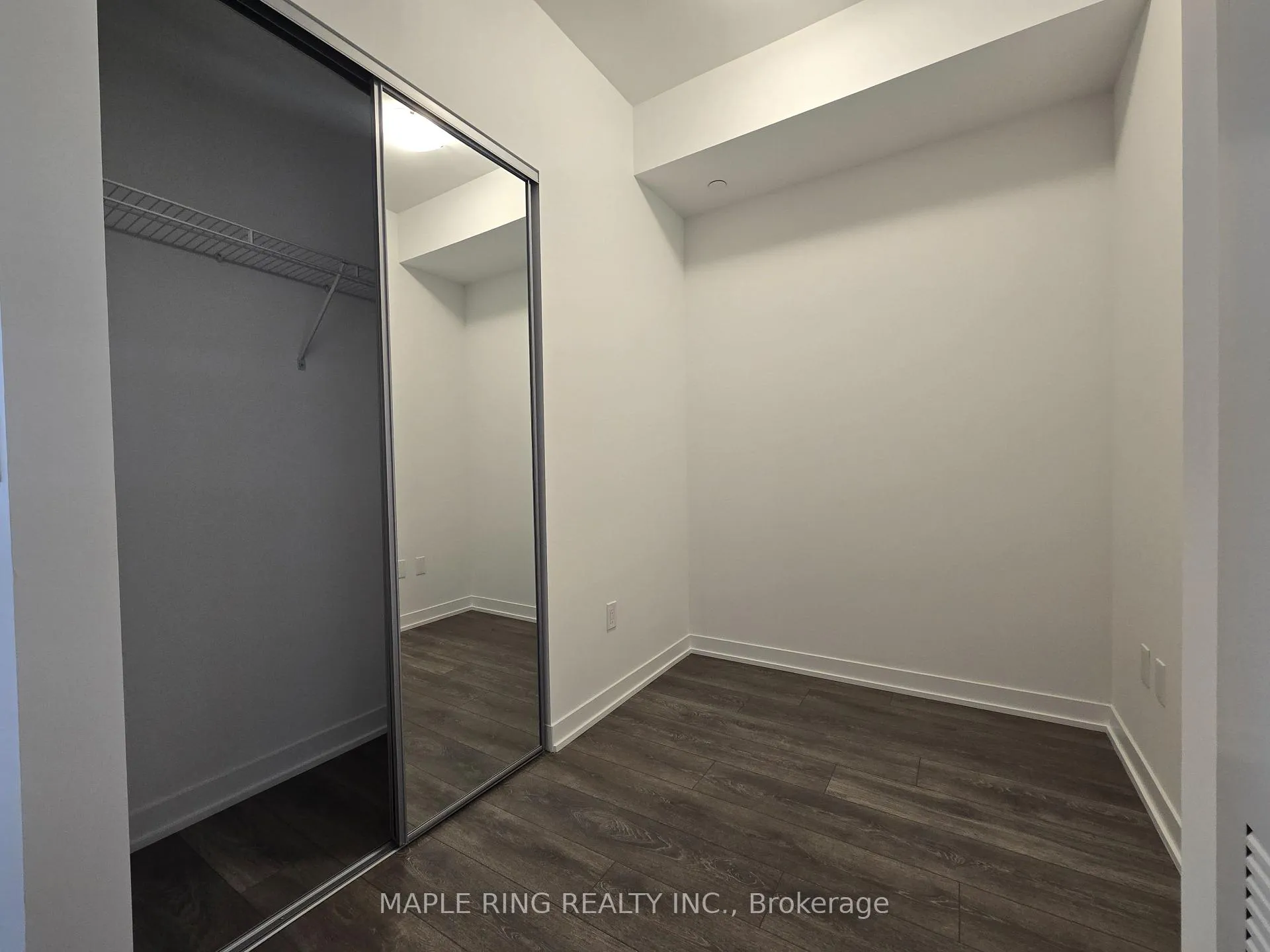 Photo 3 of Unit 908, 474 Caldari Road, Vaughan, Concord — HOMEH