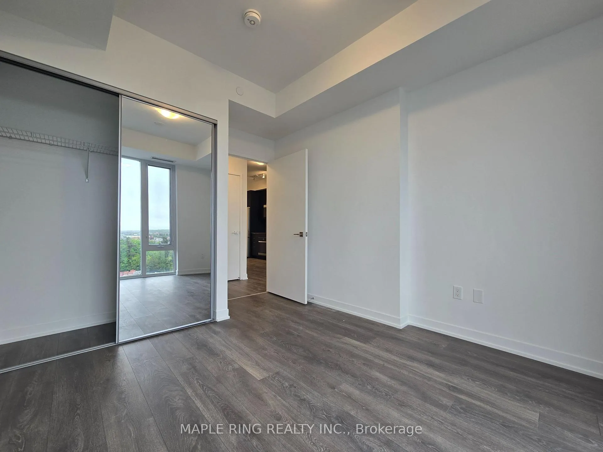 Photo 6 of Unit 908, 474 Caldari Road, Vaughan, Concord — HOMEH