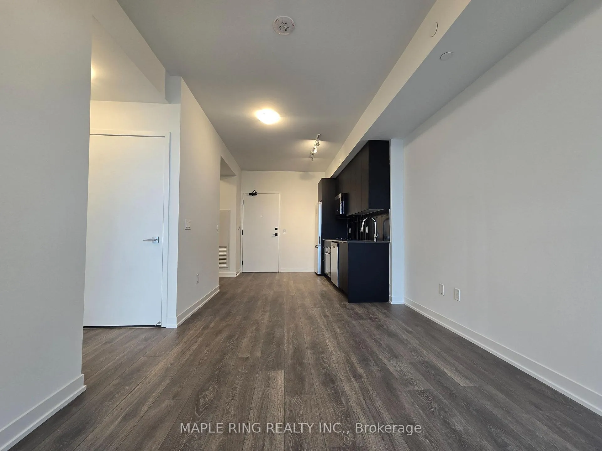 Photo 7 of Unit 908, 474 Caldari Road, Vaughan, Concord — HOMEH