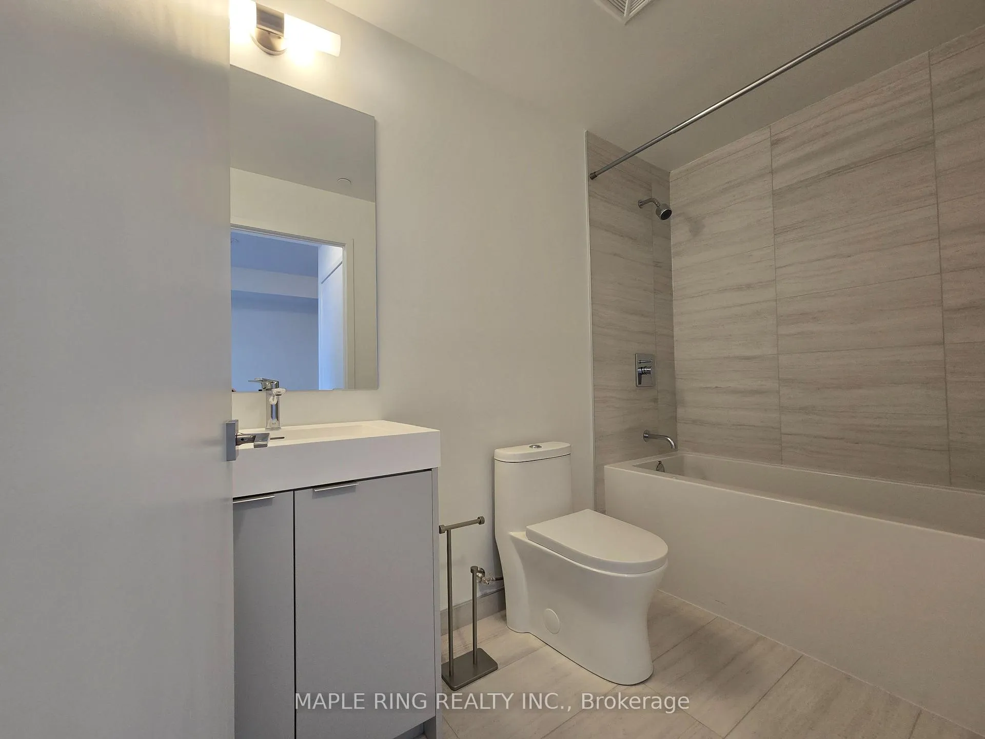 Photo 8 of Unit 908, 474 Caldari Road, Vaughan, Concord — HOMEH
