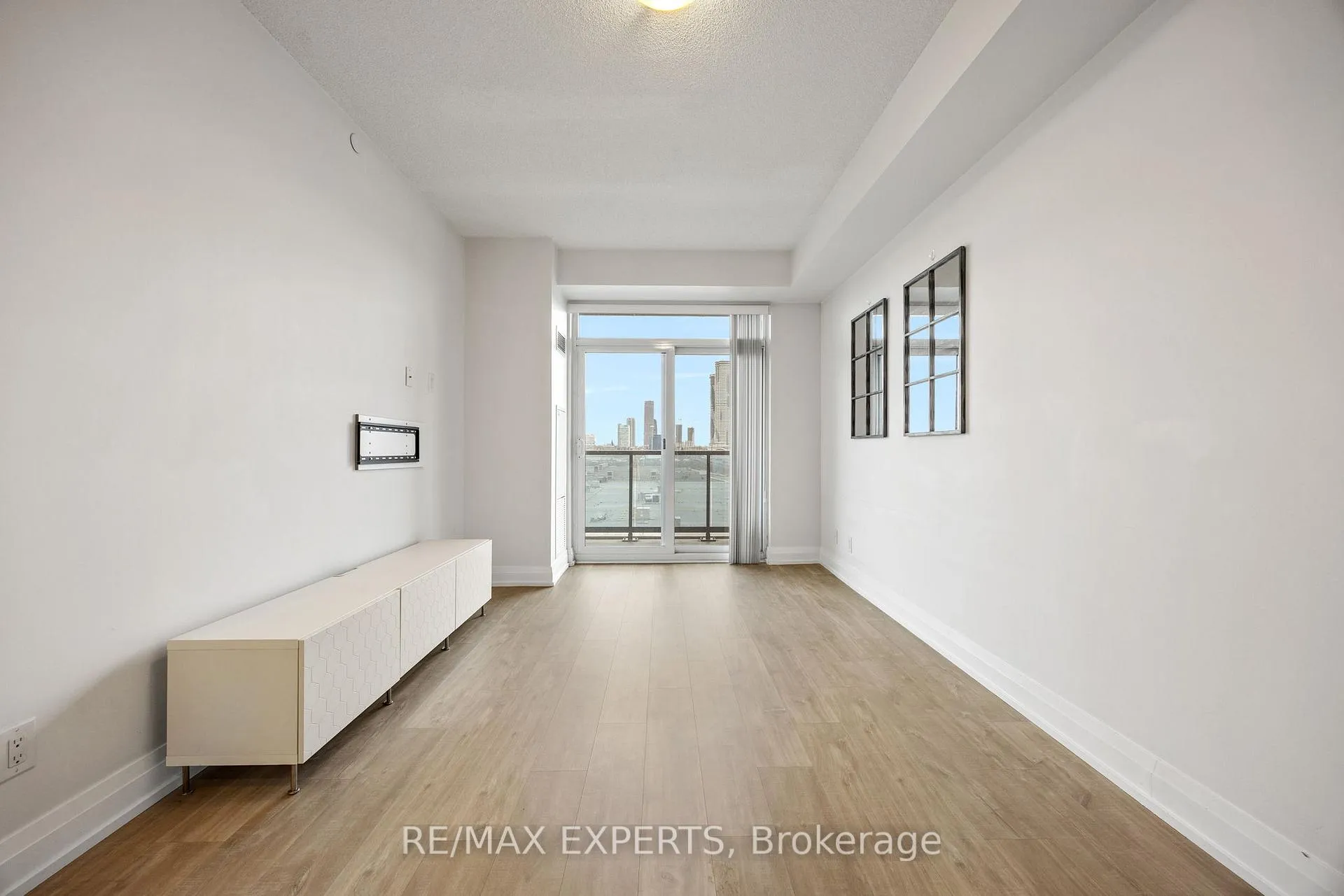 Photo 10 of Unit 512, 3600 Highway 7, Vaughan, Vaughan Corporate Centre — HOMEH