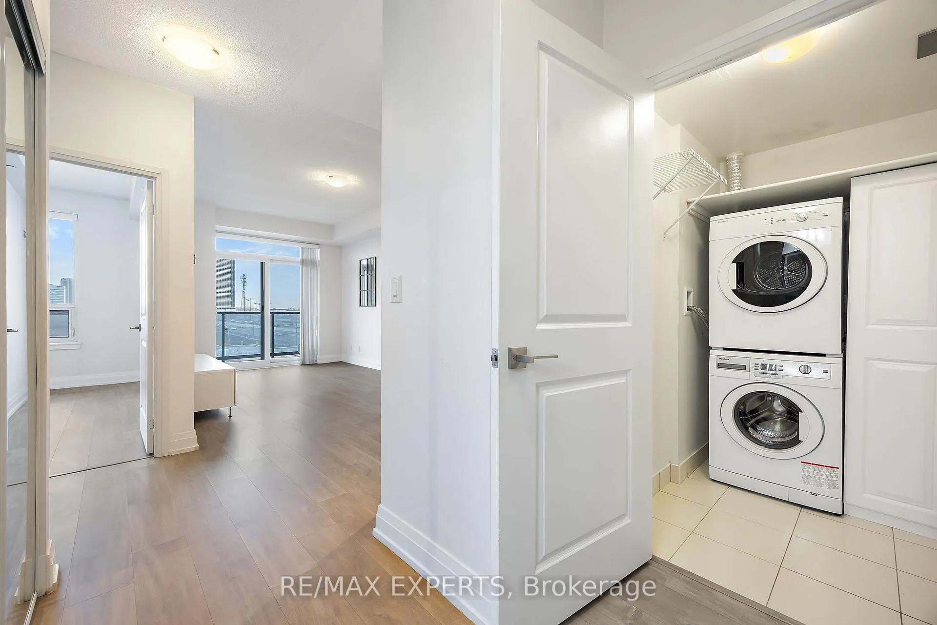 Photo 17 of Unit 512, 3600 Highway 7, Vaughan, Vaughan Corporate Centre — HOMEH