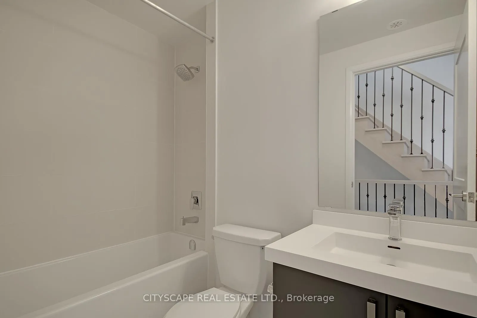 Photo 13 of Unit TH 53, 1020 Portage Parkway, Vaughan, Concord — HOMEH
